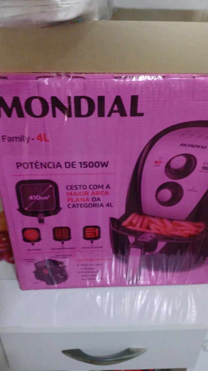 Selling Mondial Family Air Fryer, 4 Liters, Brand New in Box