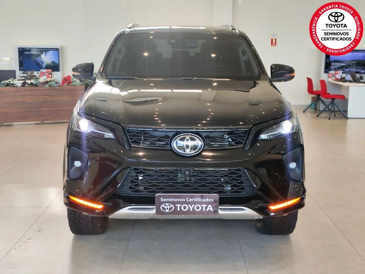 Toyota Hilux SW4 SRX Plat. 4X4 2.8 TB Die. Aut. 2025