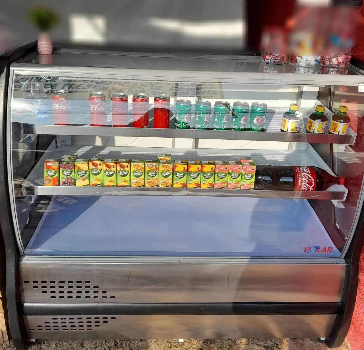 Balcão refrigerador polar bem conservado 
