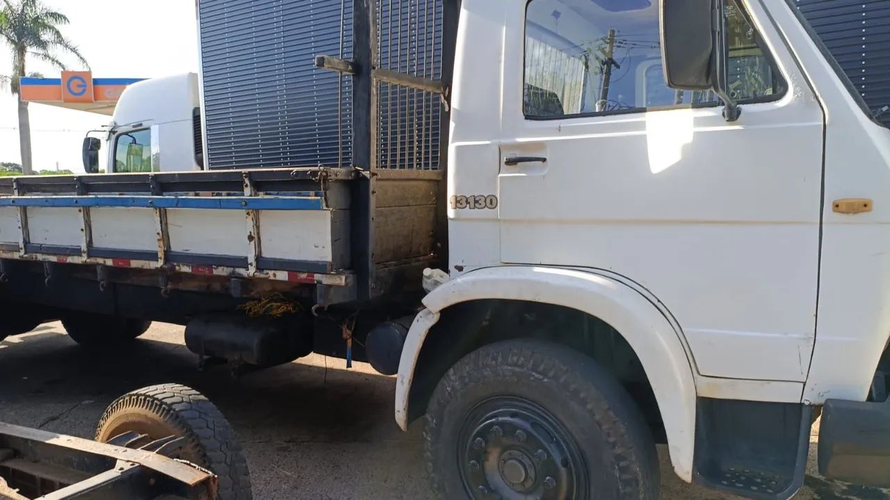 Volkswagen 13-130  - Foto 2