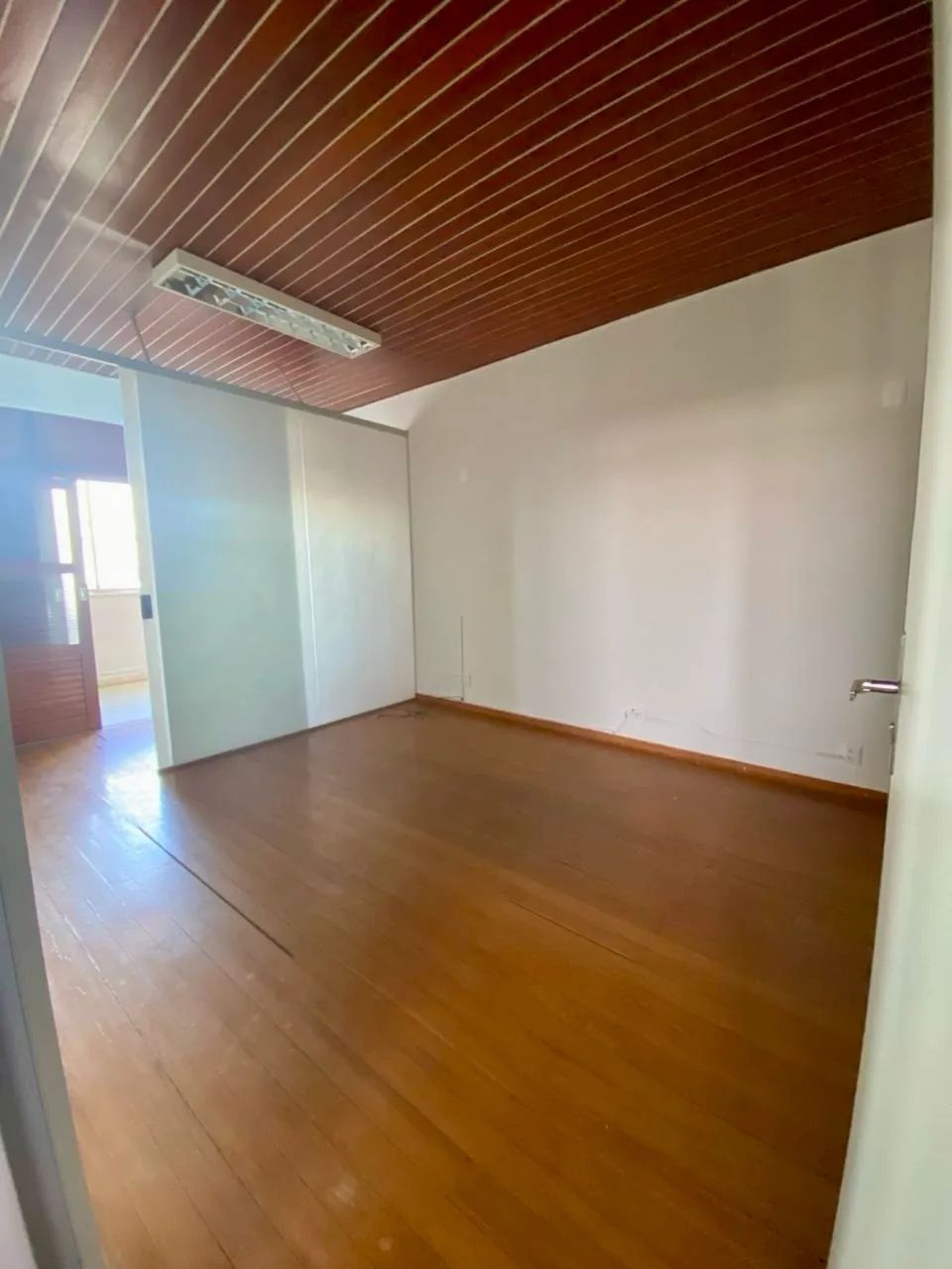 Imóvel Comercial no Centro, com salas em dois pavimentos. - Foto 2