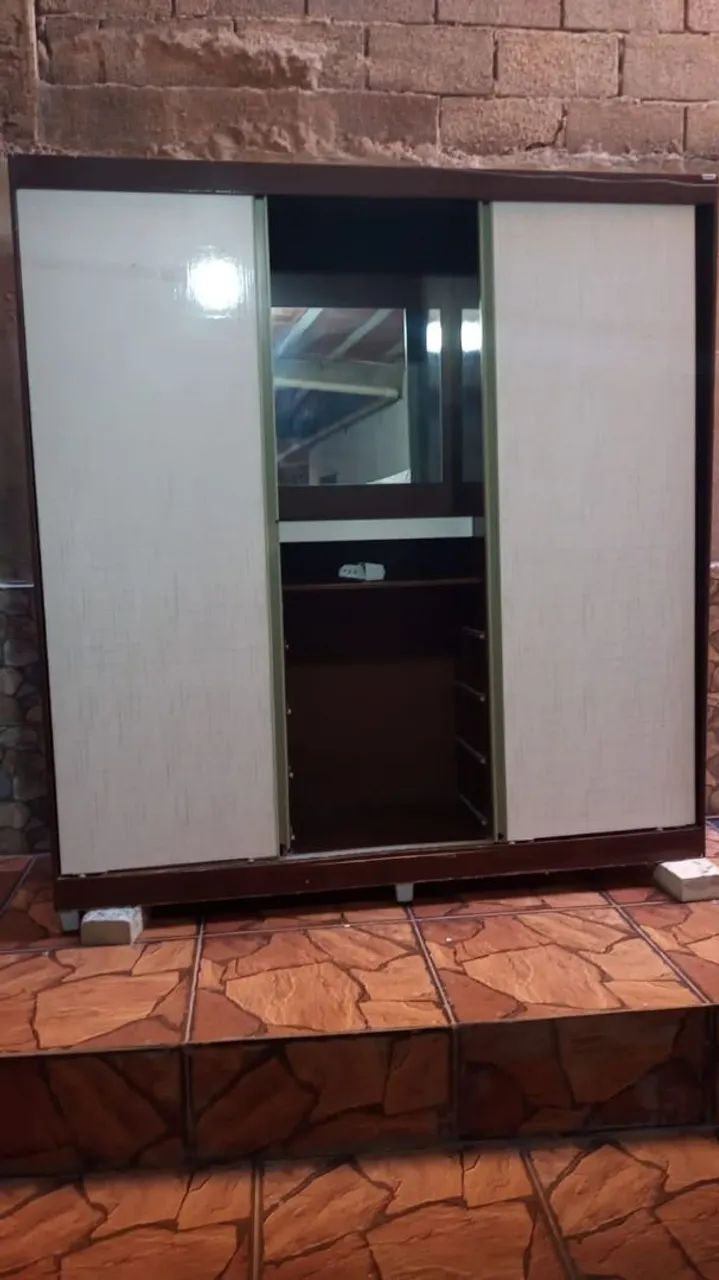 Guarda roupa masculino 