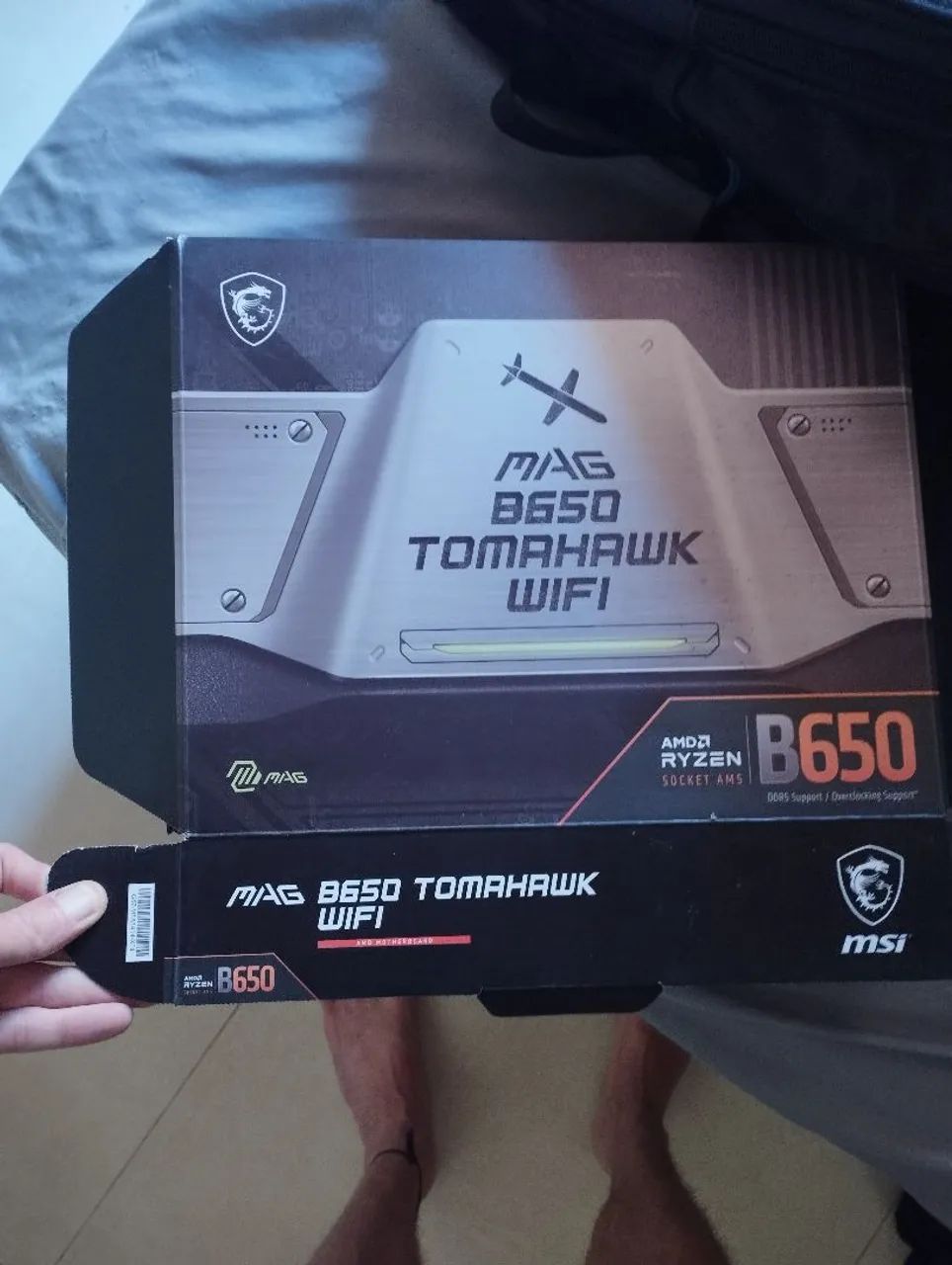 placa-mãe MSI MAG B650 TOMAHAWK WIFI. 