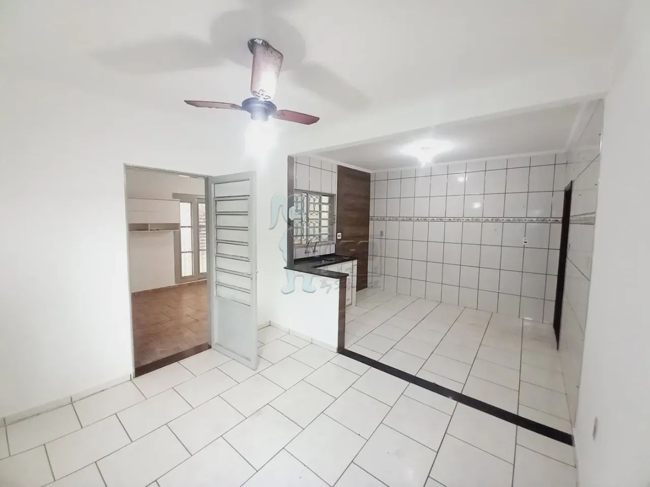casa de 120 m² com 04 quartos - Centro Cravinhos - Foto 3