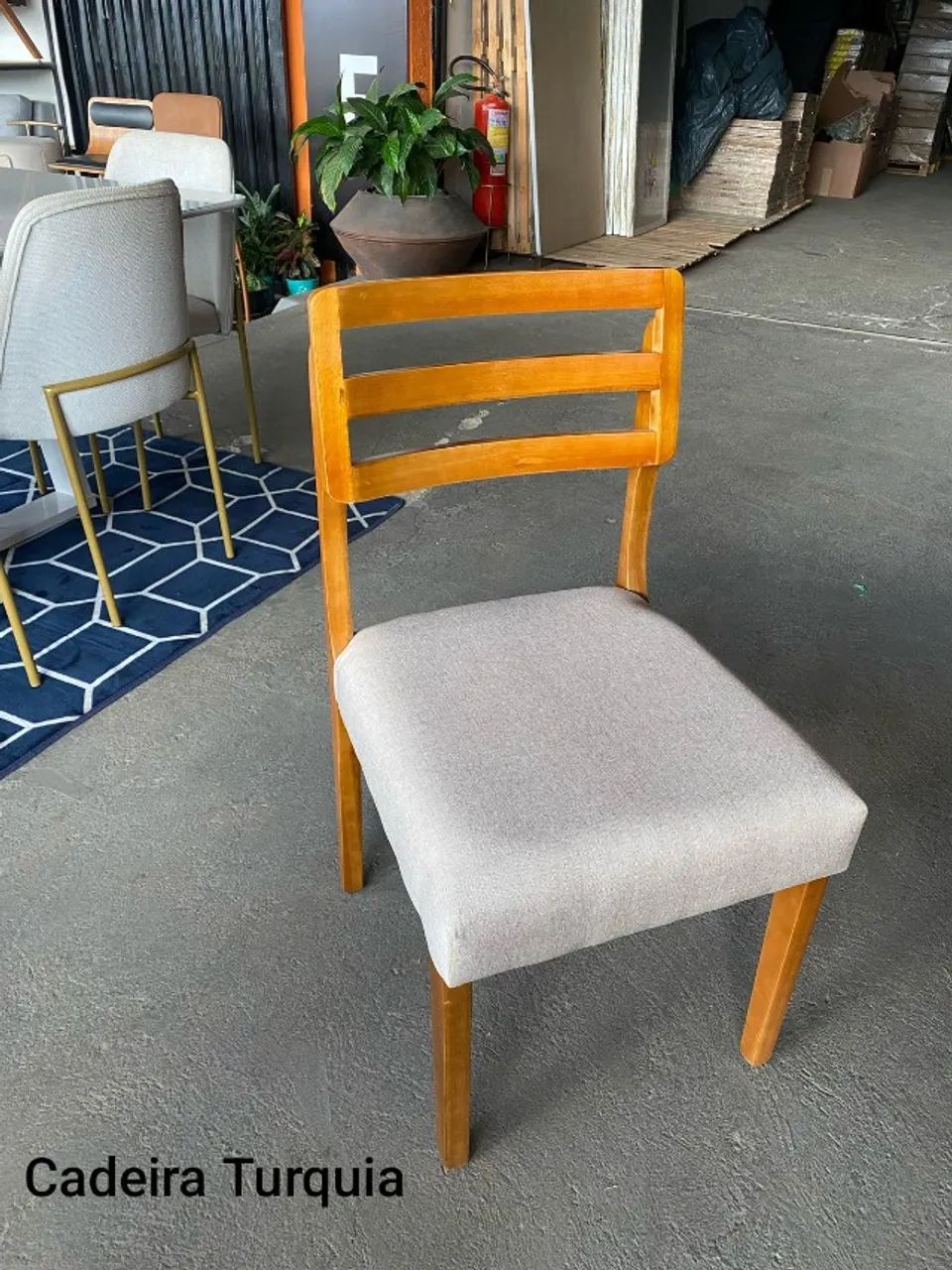 Cadeira Para Mesa de  jantar em Madeira Enconto Riado ( Novo direto da Fabrica )  - Foto 2