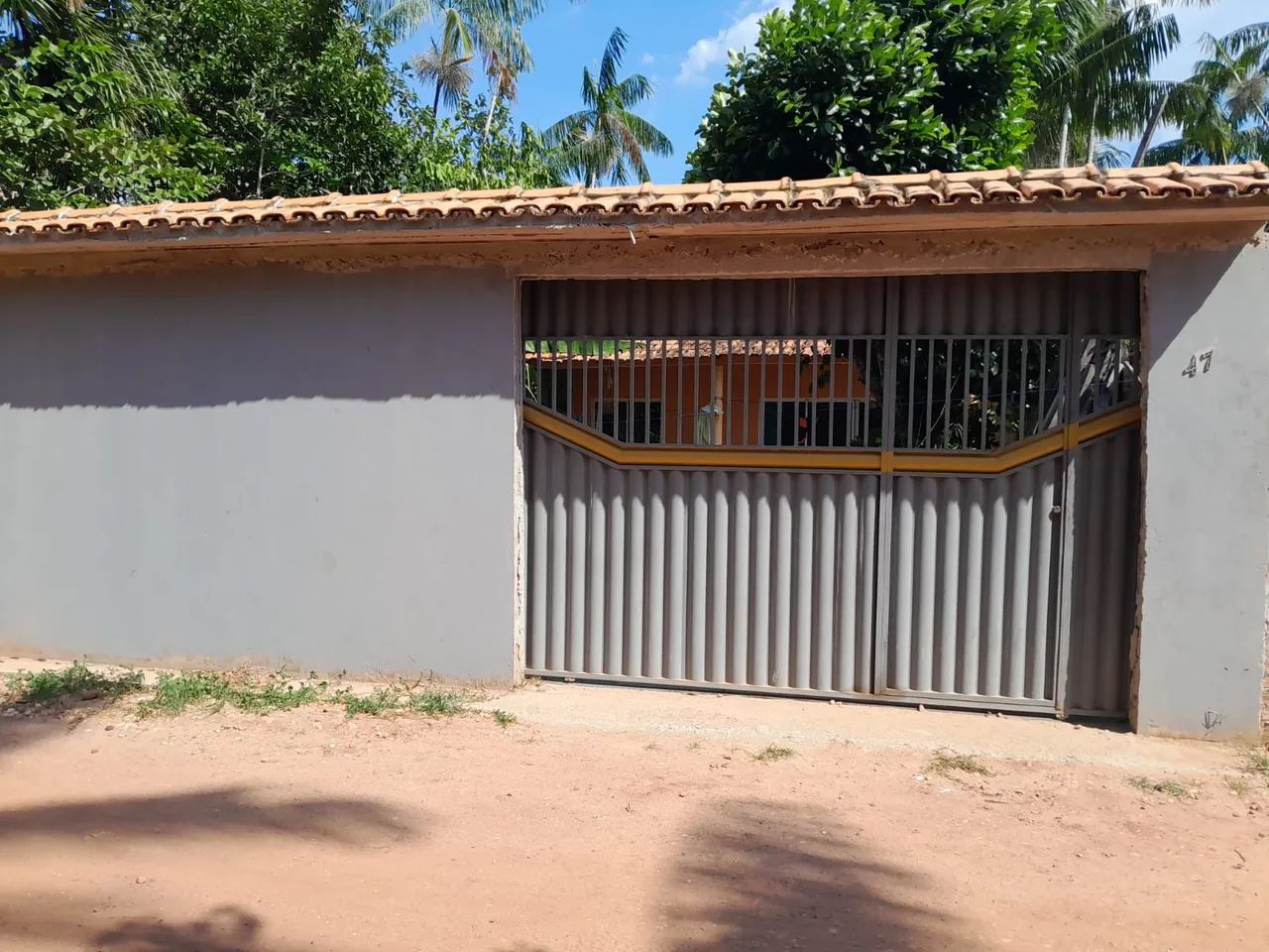 Vende-se casa em outeiro