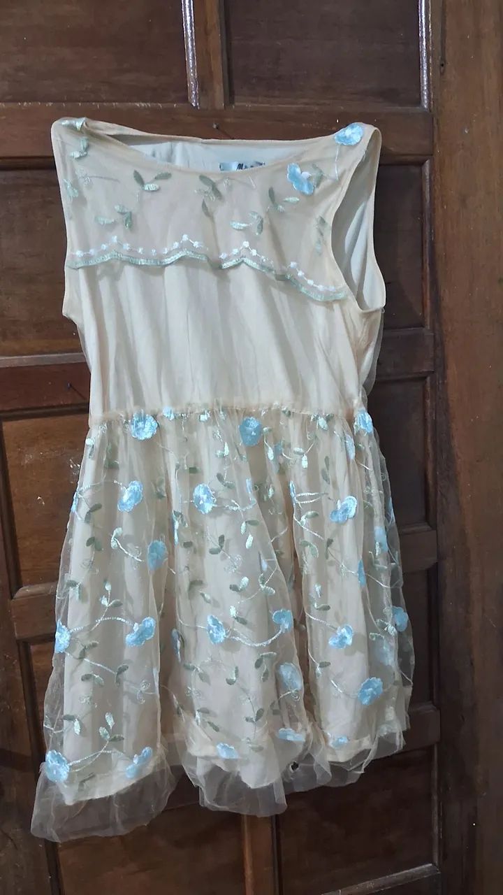 Vende-se vestidos 