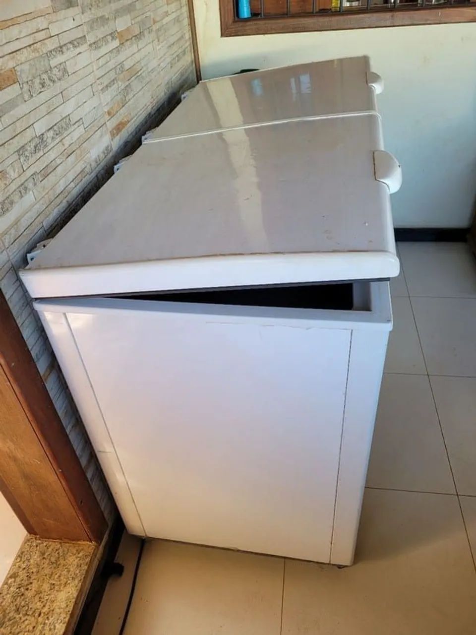 Freezer horizontal Metalfrio 2 portas - Foto 2