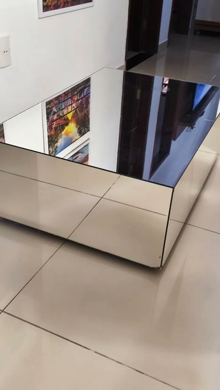 Mesa de centro espelhada