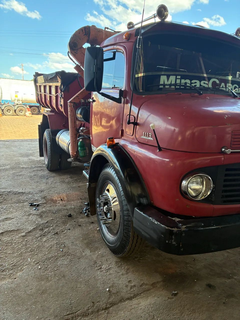 Mercedes 1113 - Foto 2