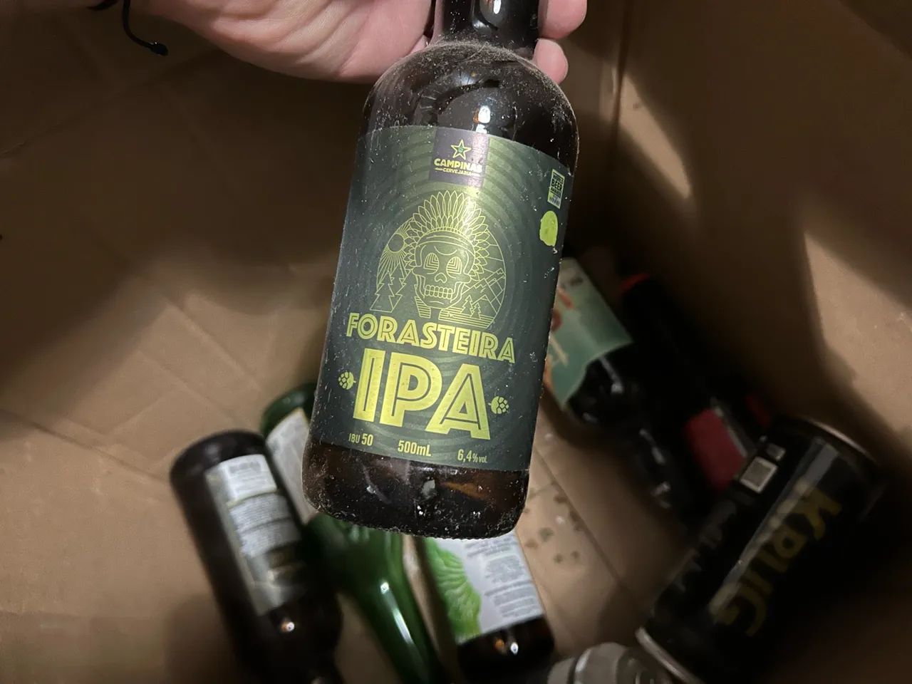 Coleção latas e garrafa cerveja exóticas retrô  - Foto 2