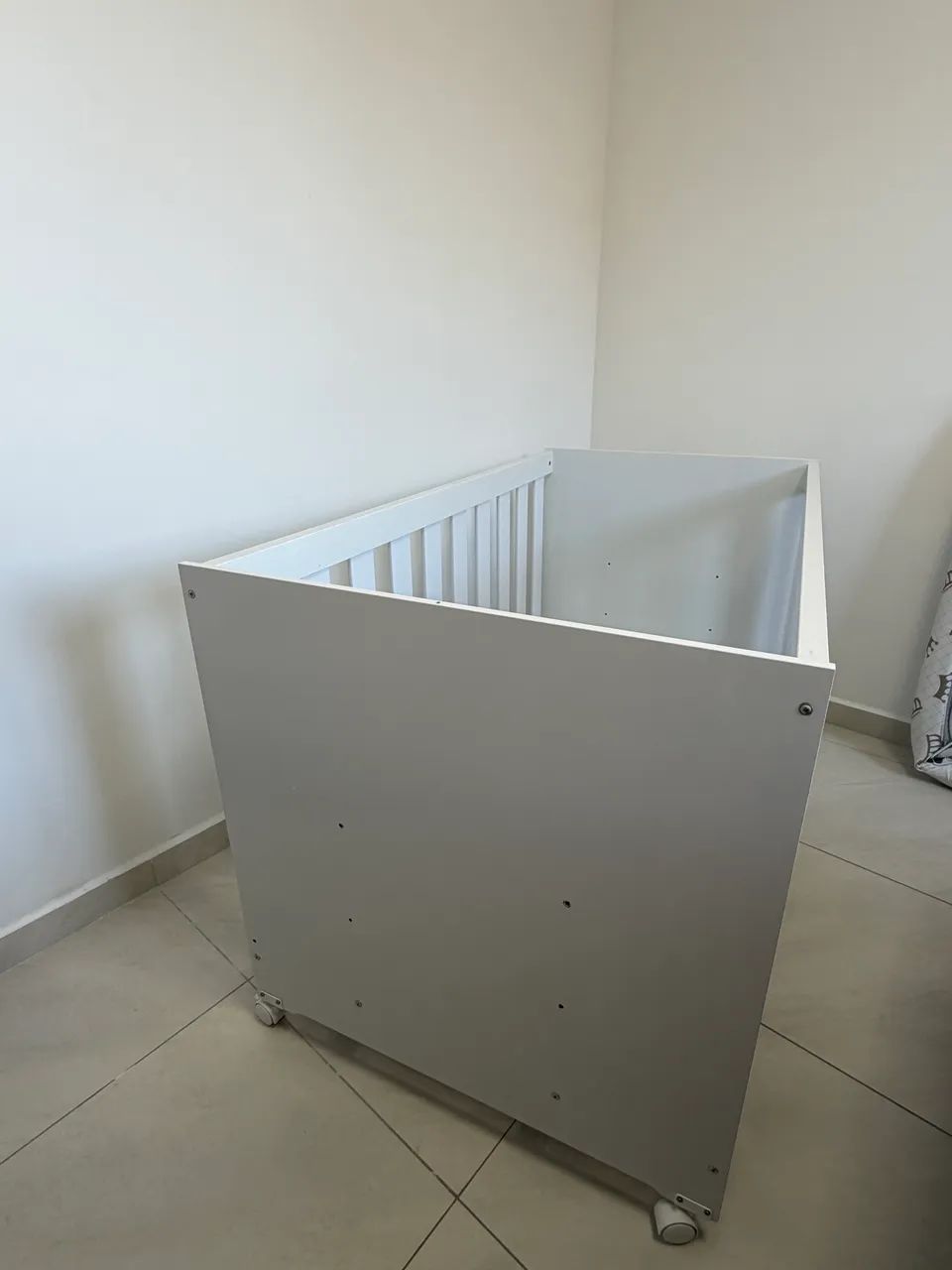 Berço com rodízio e 3 posições de altura. - Foto 2