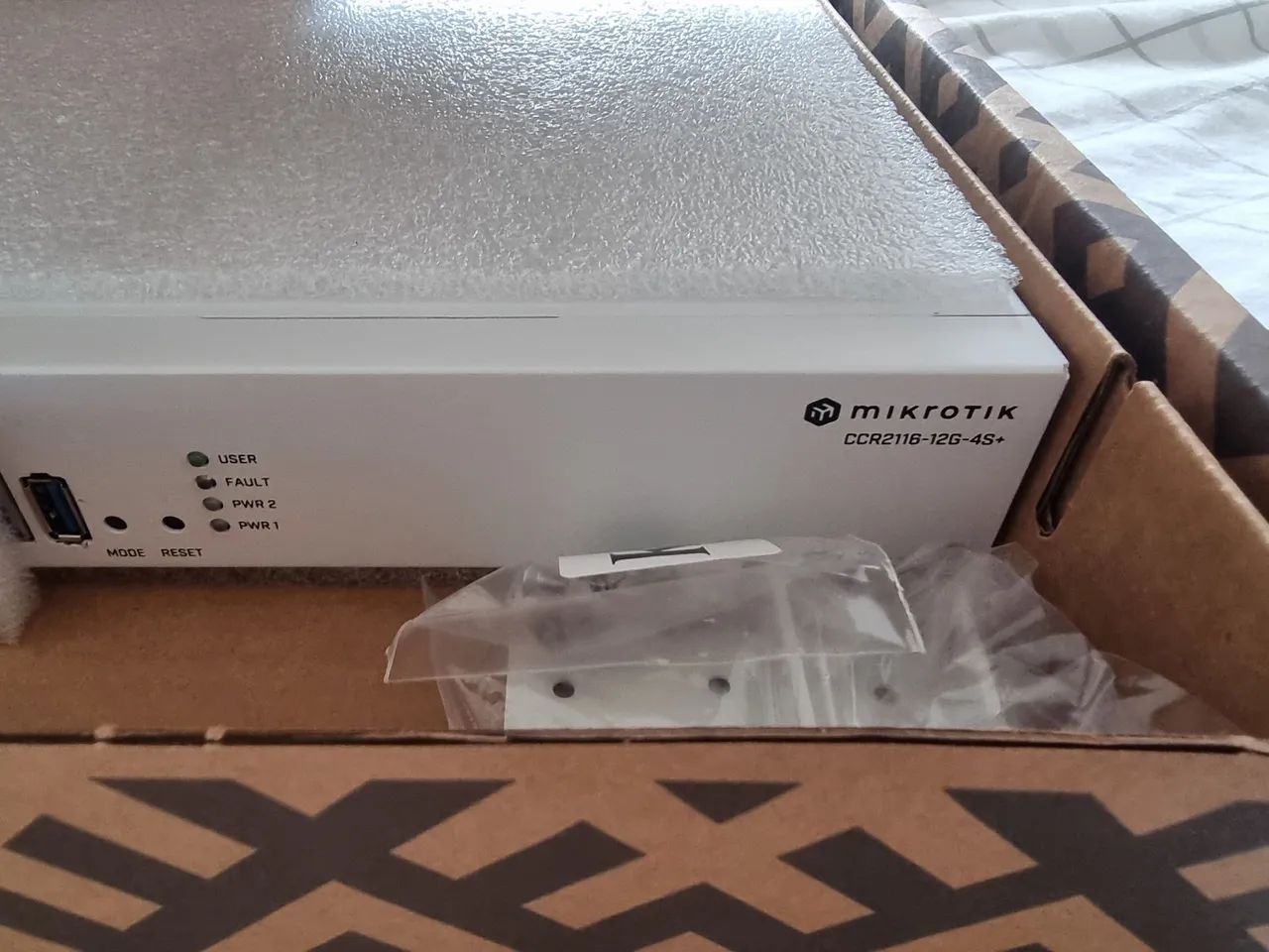 MIKROTIK CCR2116-12G-4S+