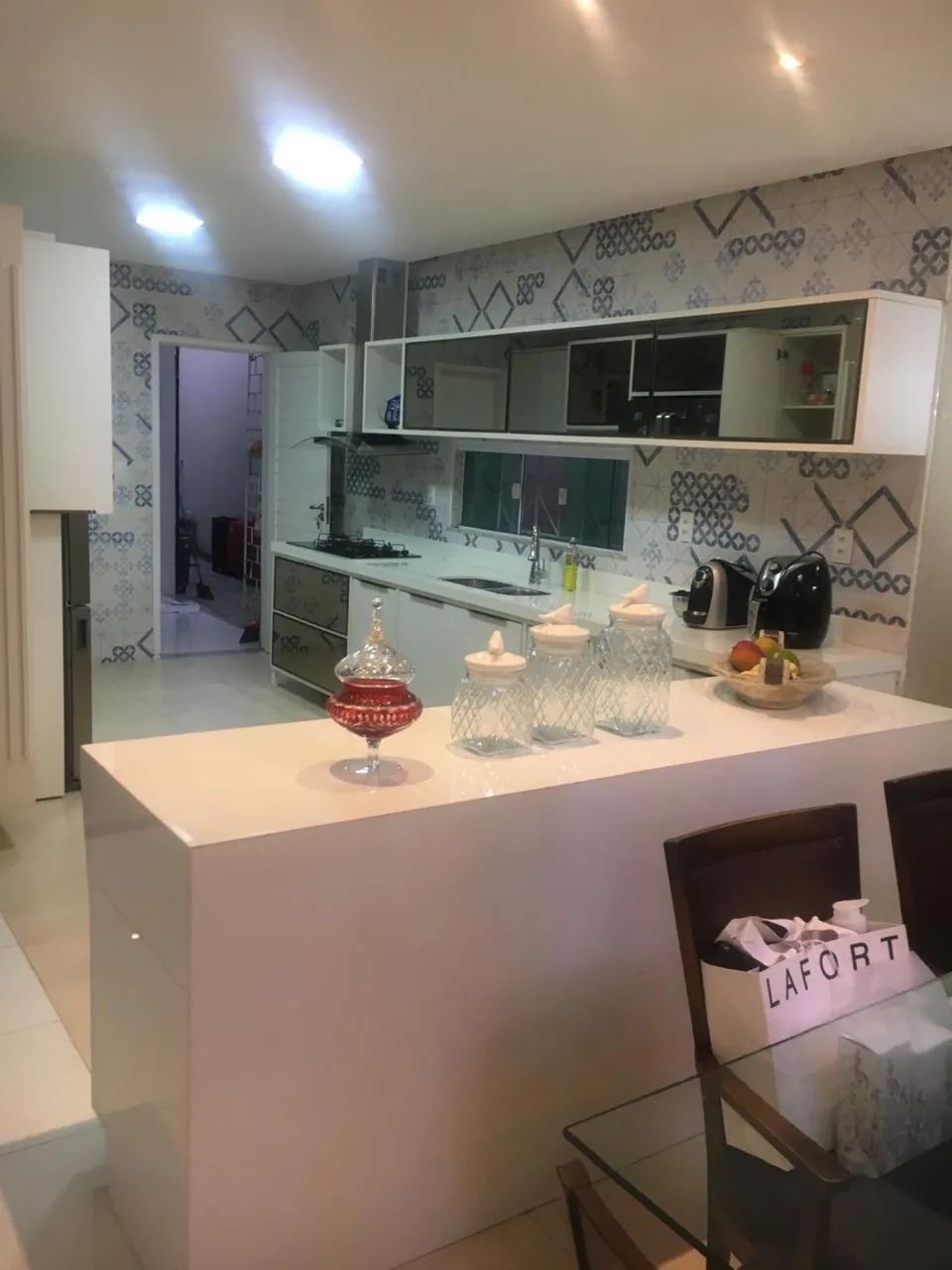 vendo linda casa com piscina - Foto 2