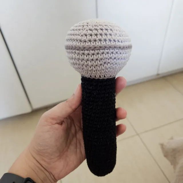 Microfone de Brinquedo - Crochê
