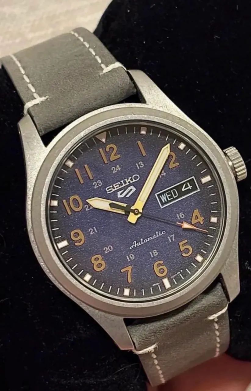 Seiko 5 Sports Field SRPG39 com pulseiras extras - Acessórios