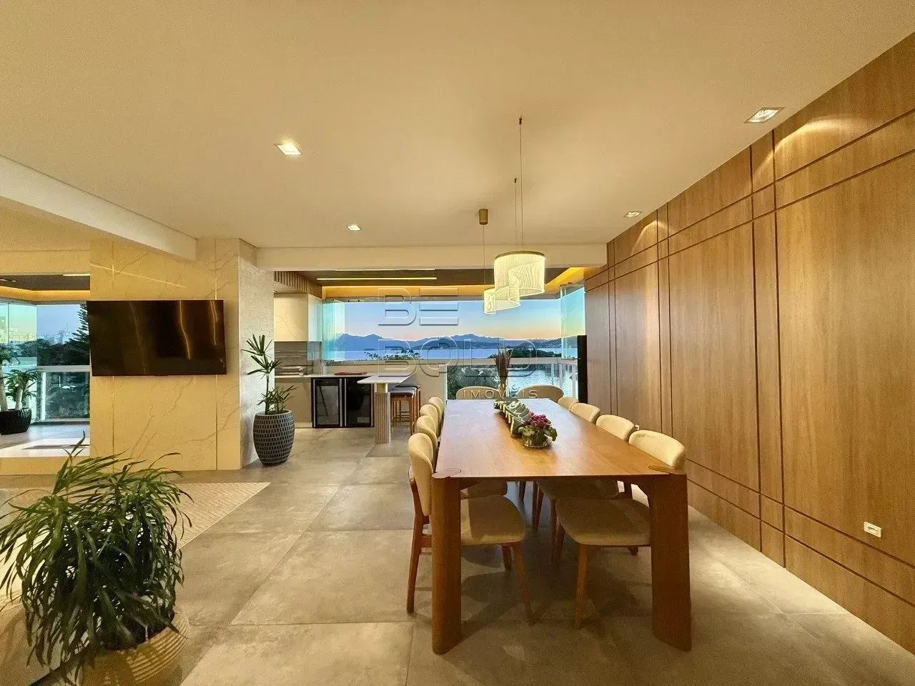 Apartamento frente mar com 5 dormitórios no Abraão - Foto 4
