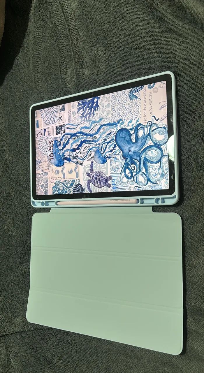 Tablet Samsung S9 FE, 128 GB + 6 GB de memória RAM, acompanha capinha