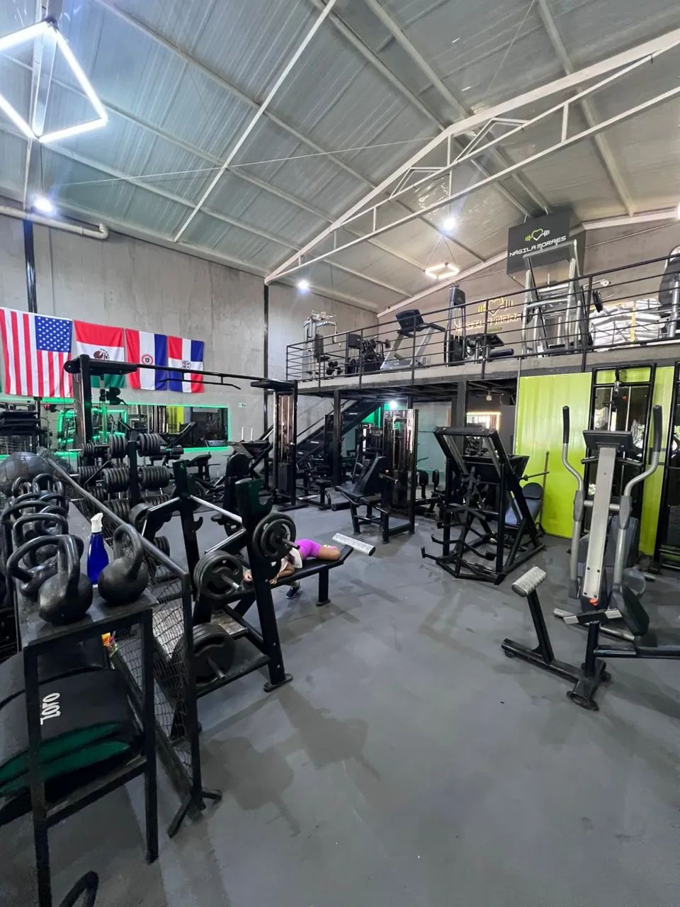 ACADEMIA /APARELHOS DE GINÁSTICA  - Foto 4
