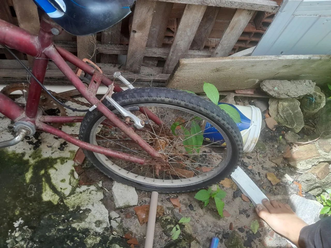 Vendo bicicleta 70 reais - Foto 3