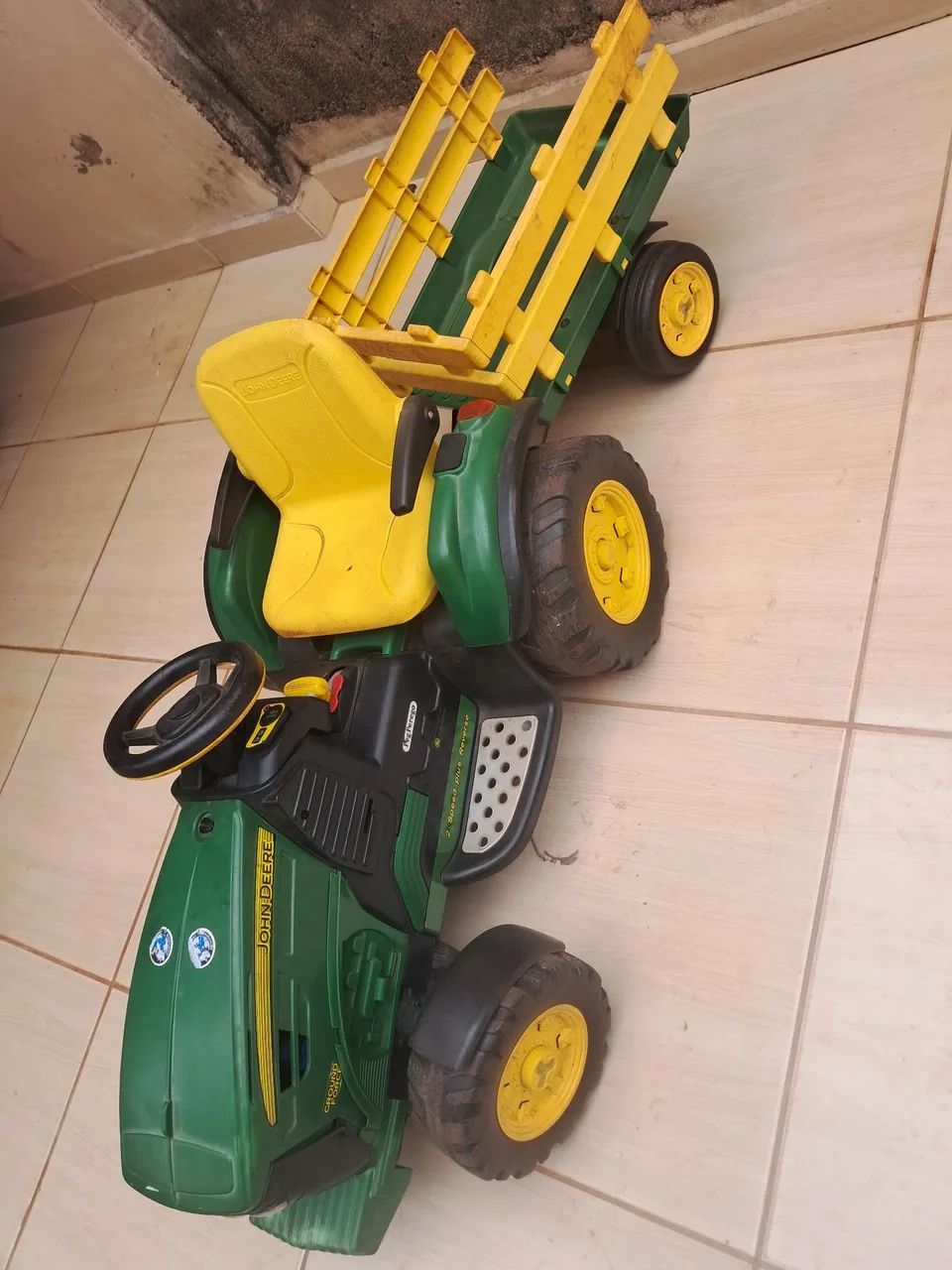 Trator eletrico infantil john deere - Foto 2