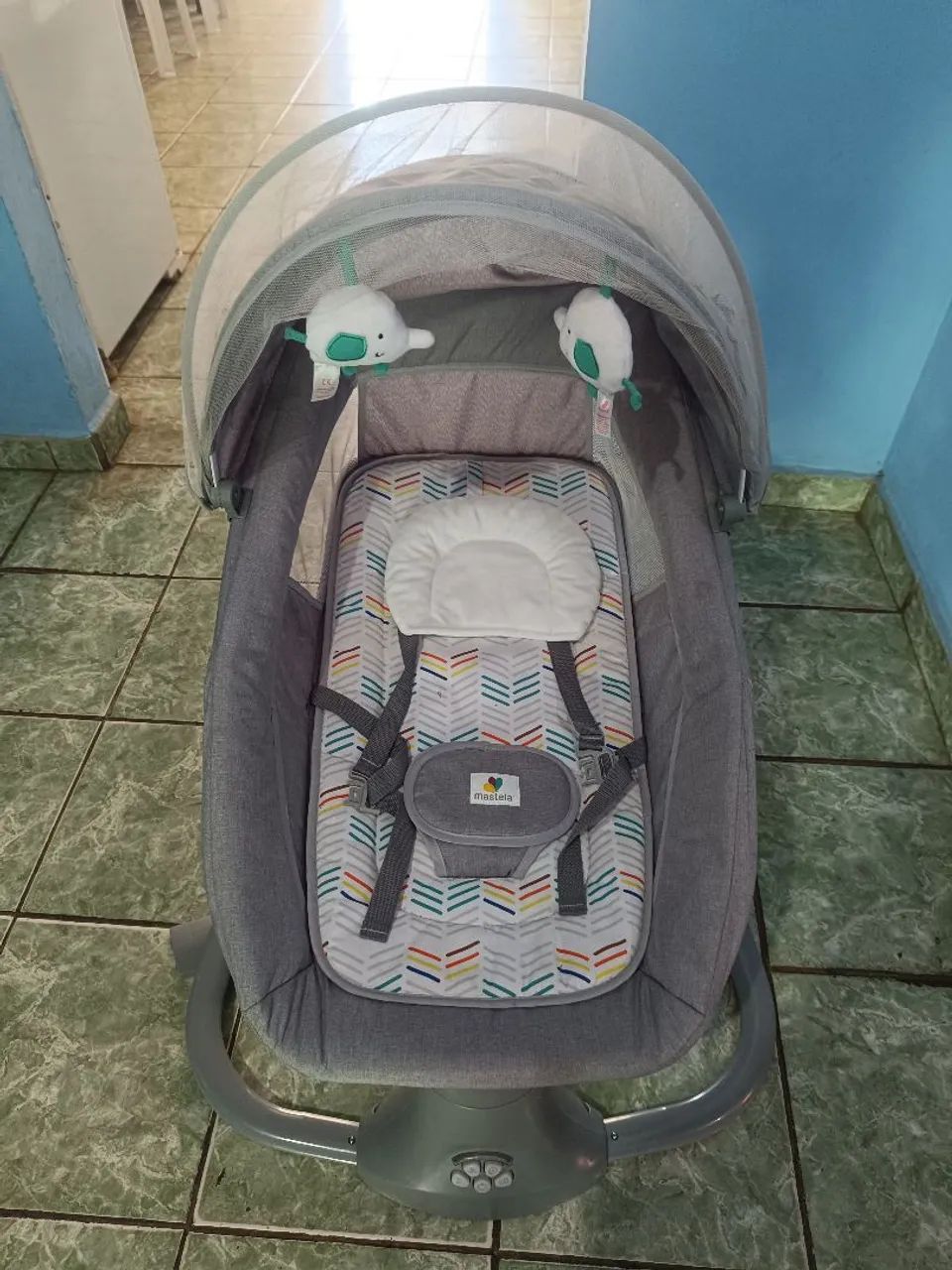 Cadeira De Balanço Para Bebê Automática Techno 8104 Mastela Com Bluetooth Cinza - Foto 2