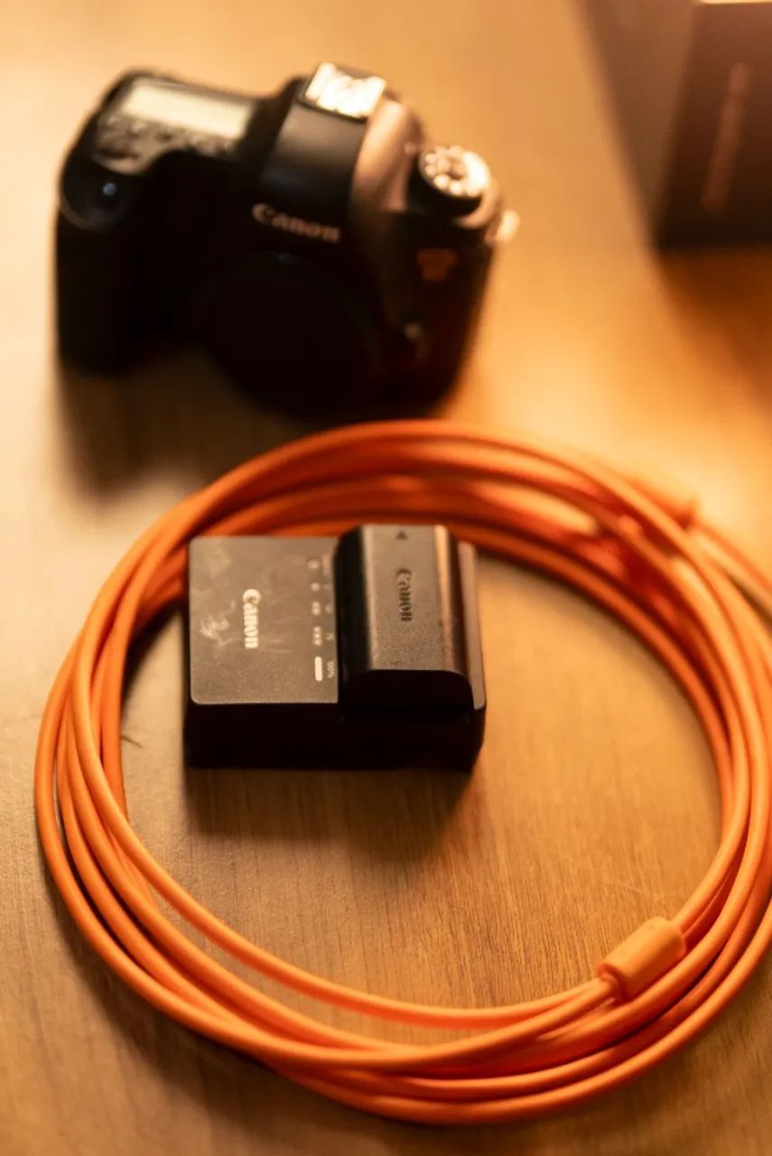 Canon 6D Corpo + 1 bateria e cabo USB Tethering - Foto 2