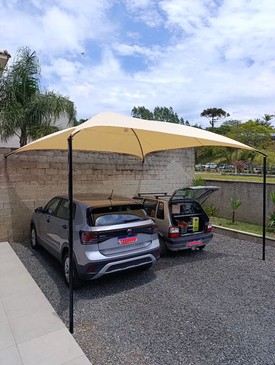 Toldo sombreador novo, completo e instalado