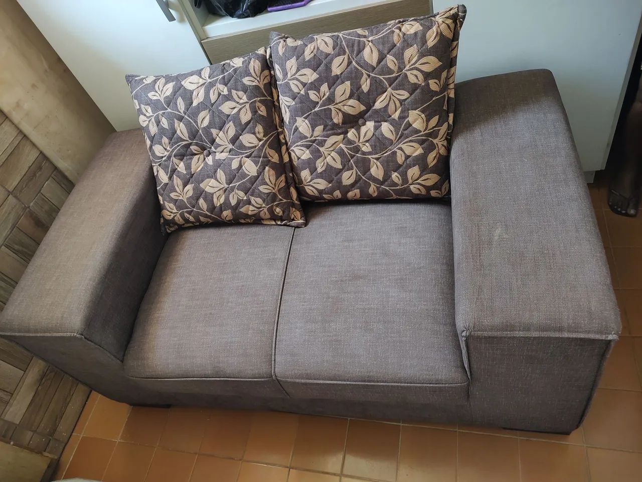 SOFA 02 LUGARES (PERFEITO ESTADO)