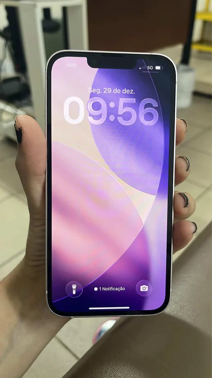 iPhone 13