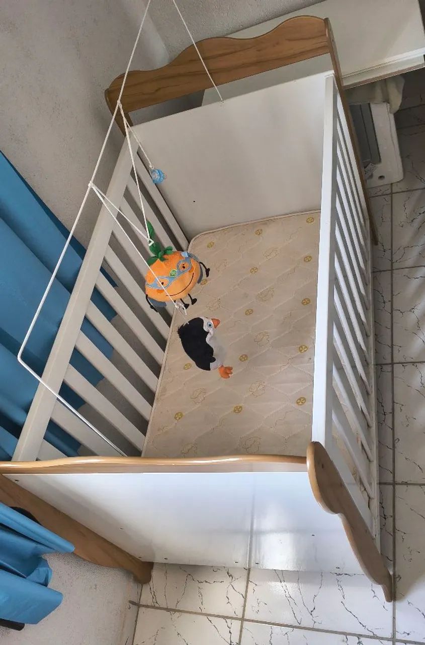Berço com colchão em ótimo estado 