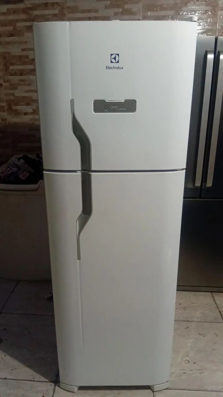 Electrolux DFN41 371L 127v 1300,00$