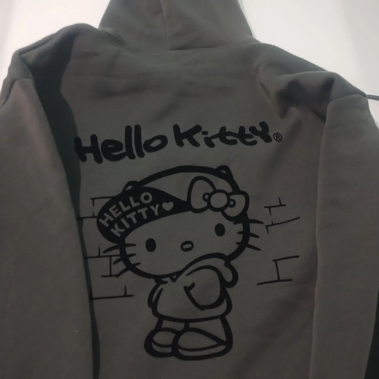 Moleton da Hello Kitty Cinza novo - Foto 5