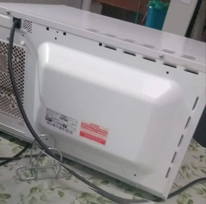 Microondas usado bem conservado - Foto 4