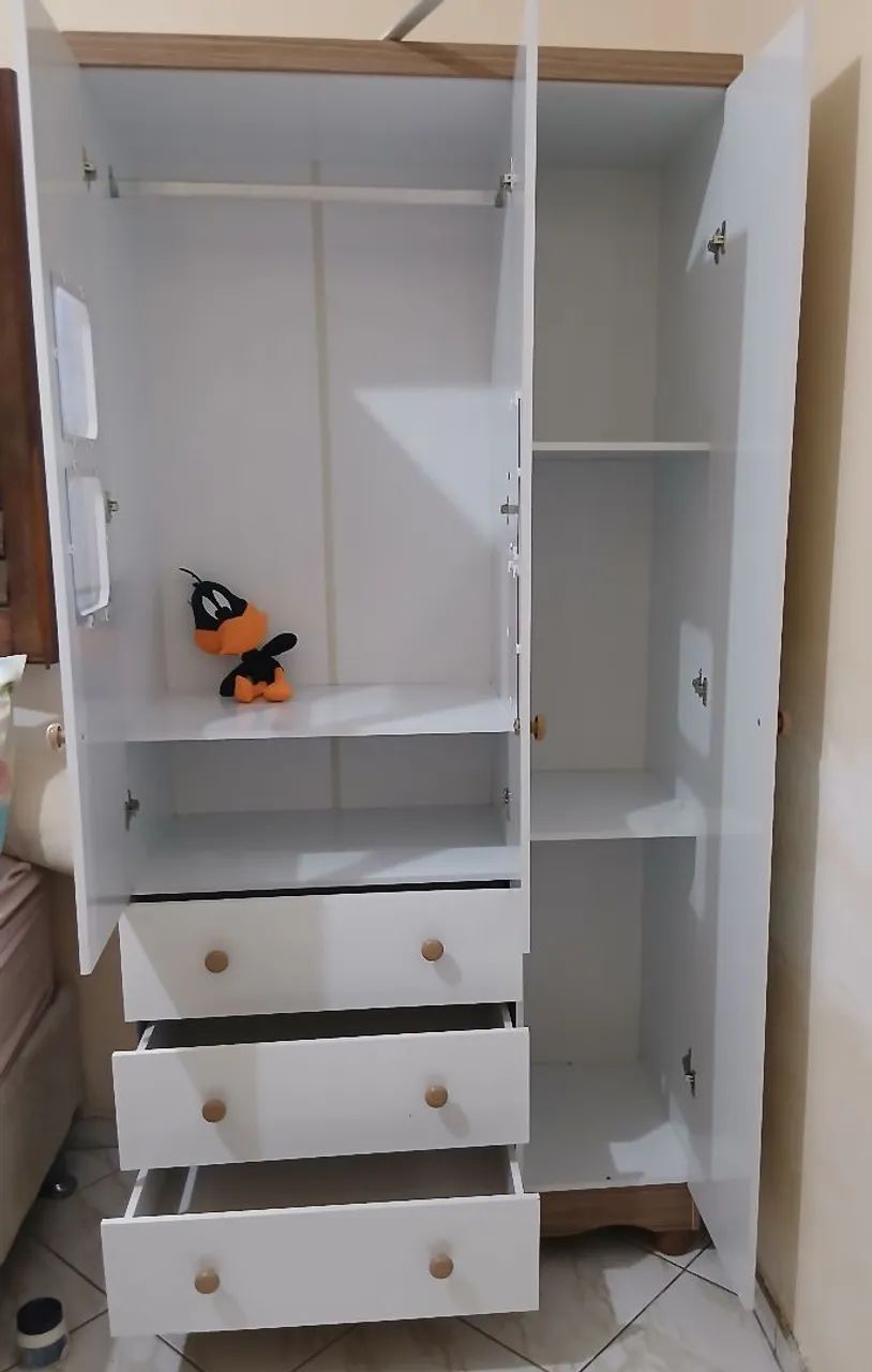 GUARDA ROUPA INFANTIL 
