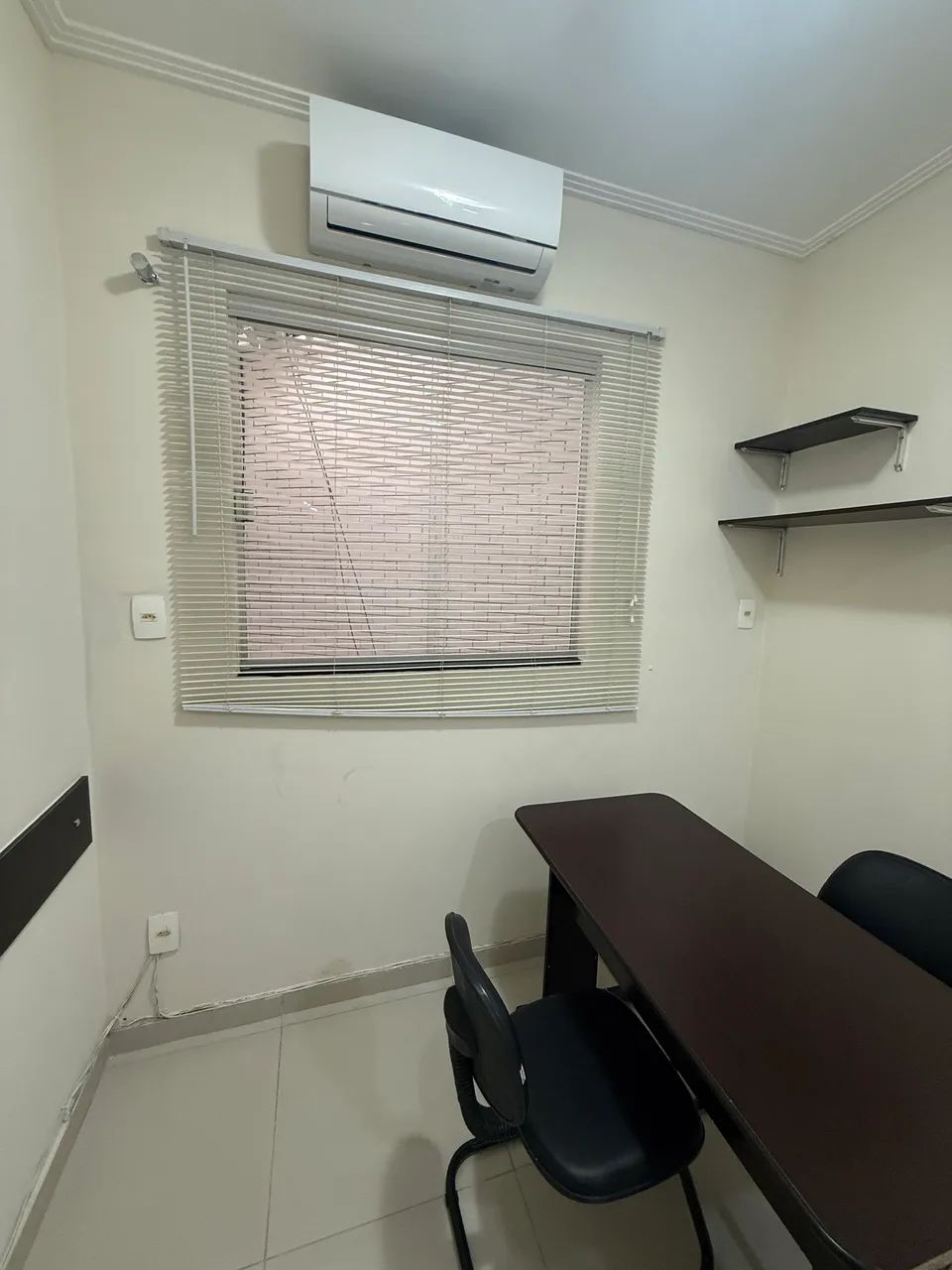 Alugo sala comercial com itens e serviços inclusos - Foto 4
