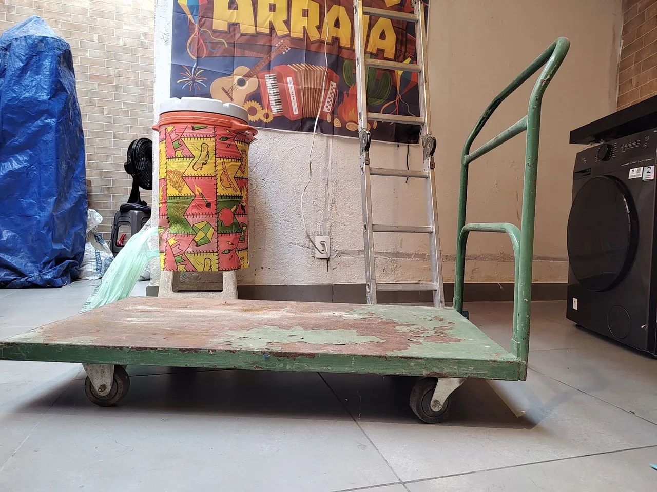 Carrinho plataforma tenho 2 unidades 