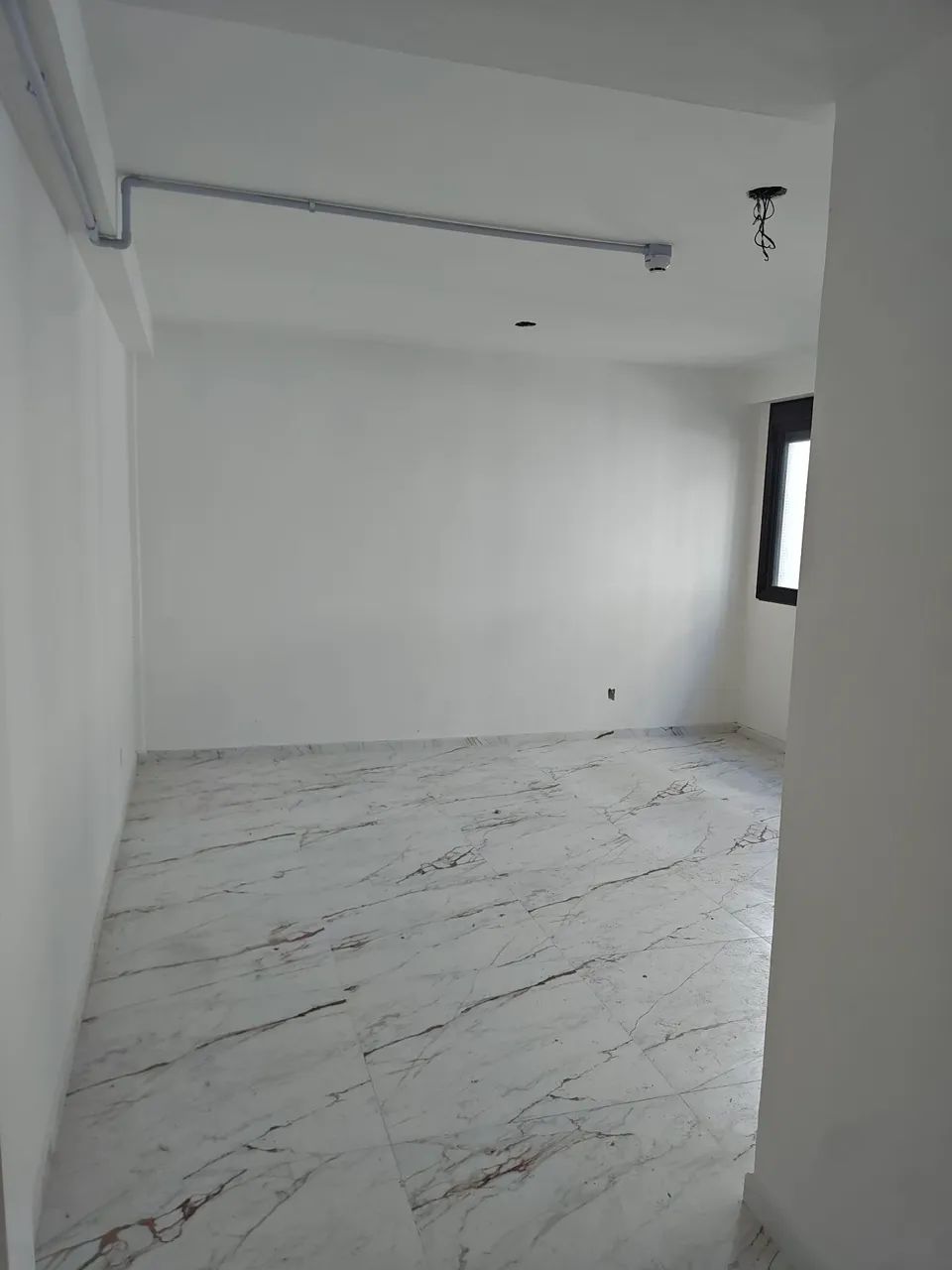 Vendo sala comercial mista edifício Soraya. - Foto 4