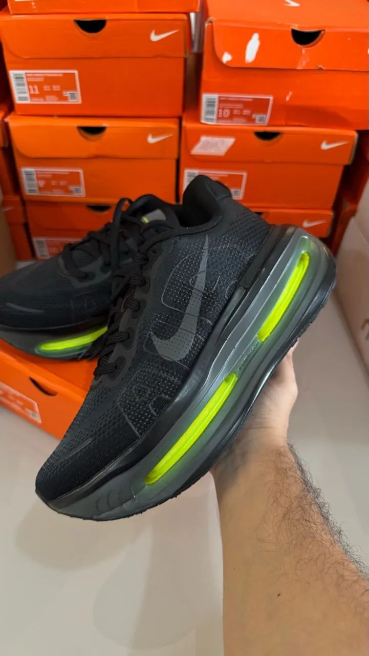 NIKE VOMERO PREMIUM