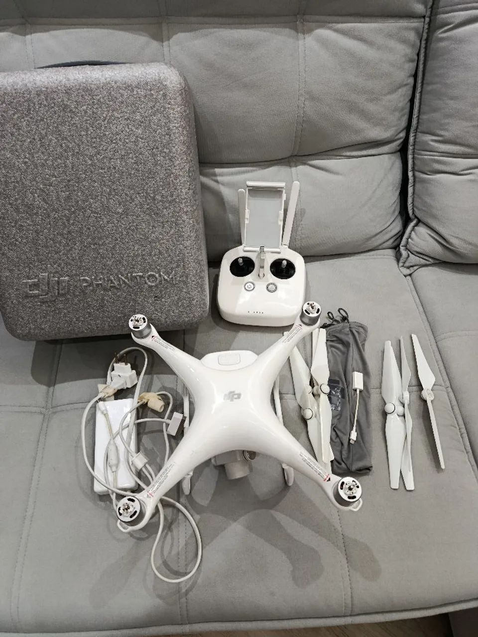 Phantom 4 pro leia descrição 