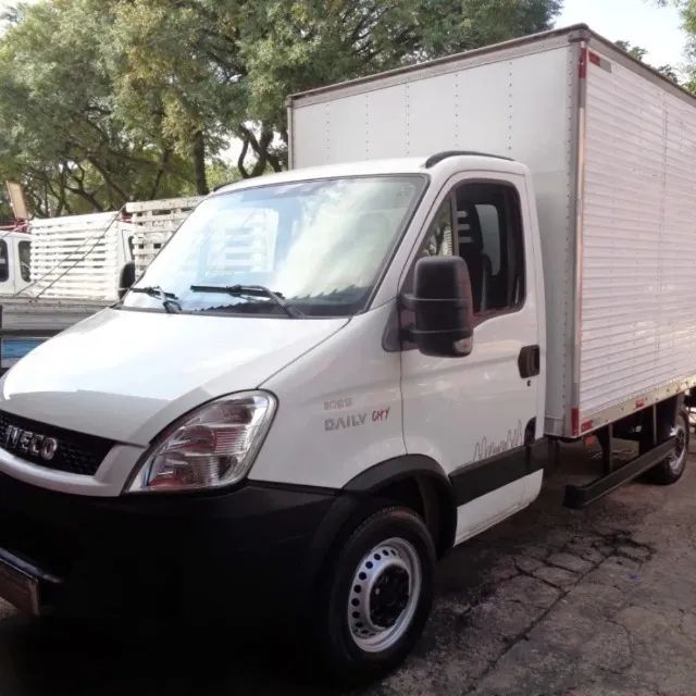 Iveco  Bau  2018 - Foto 2