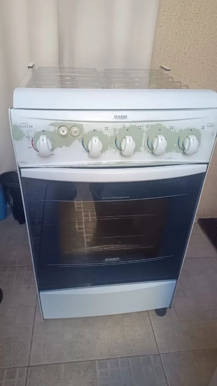  (Tudo por R$ 1000,00) Geladeira, fogão e microondas.