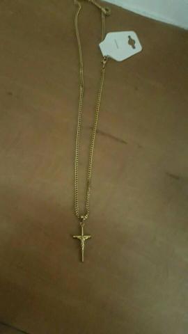 Cordão com crucifixo banhado 10x a ouro 18k - Foto 2