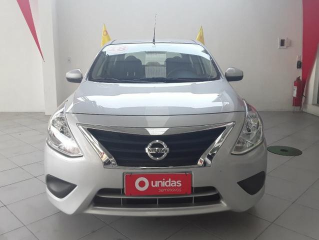 Nissan Versa 1.0 Muito Novo