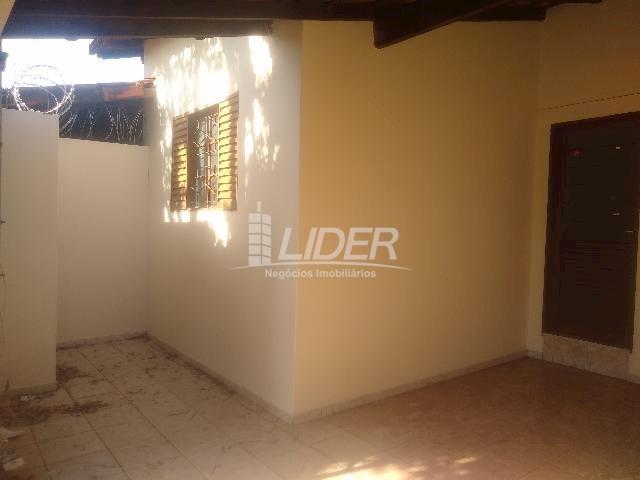 Casa para alugar com 3 dormitórios em Planalto, Uberlândia cod:863301 - Foto 4