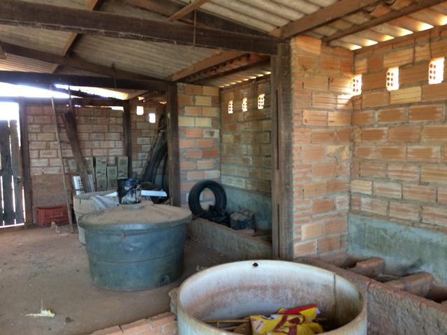 Madeiras, postes de cerca, arames, telhas e outros; - Foto 2