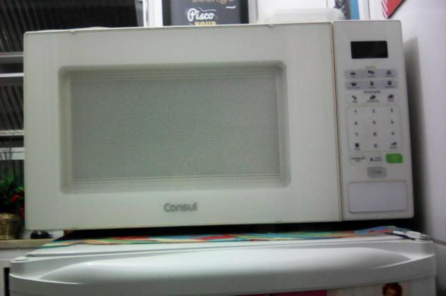 Microondas com pouco tempo de uso