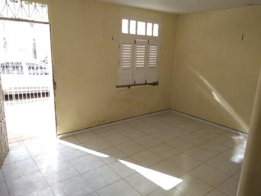 Casa de 80 m² 01 qto ótima localização no Centro ao lado do Hospital Presidente Dutra - Foto 3