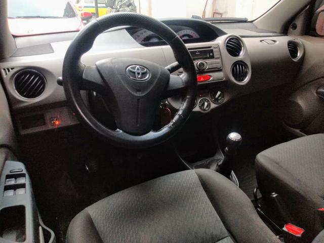 Toyota étios 27900 entrada 8mil parcelas de 469 entrada de 5mil parcelas de 698 - Foto 5