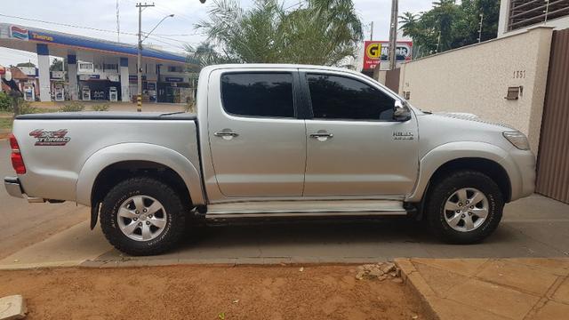 Vendo Hilux SRV 4x4 - Foto 8